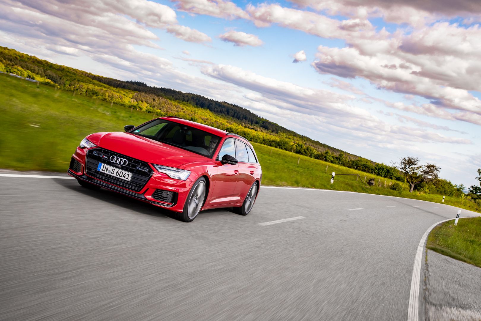 Audi S6 Avant photo 28