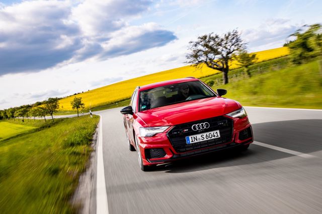 Audi S6 Avant photo 29