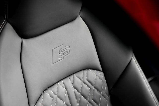 Audi S6 Avant photo 42