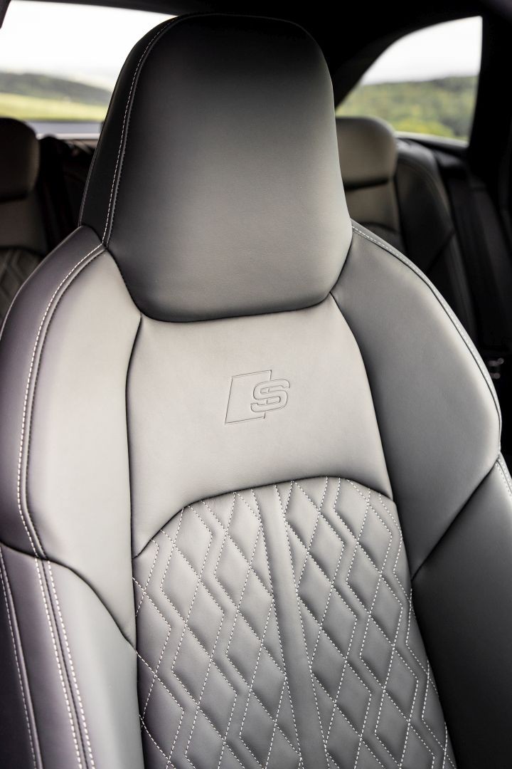 Audi S6 Avant photo 43