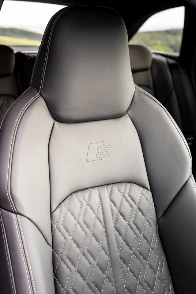 Audi S6 Avant photo 43