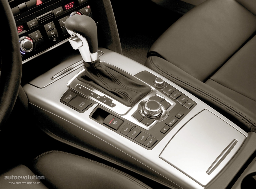 Audi S6 photo 14