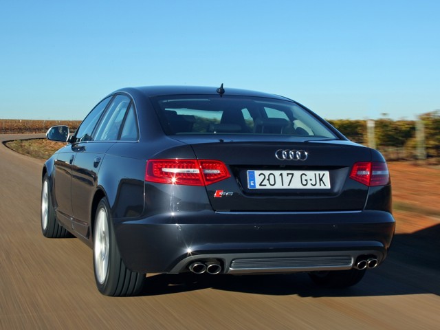 Audi S6 photo 26