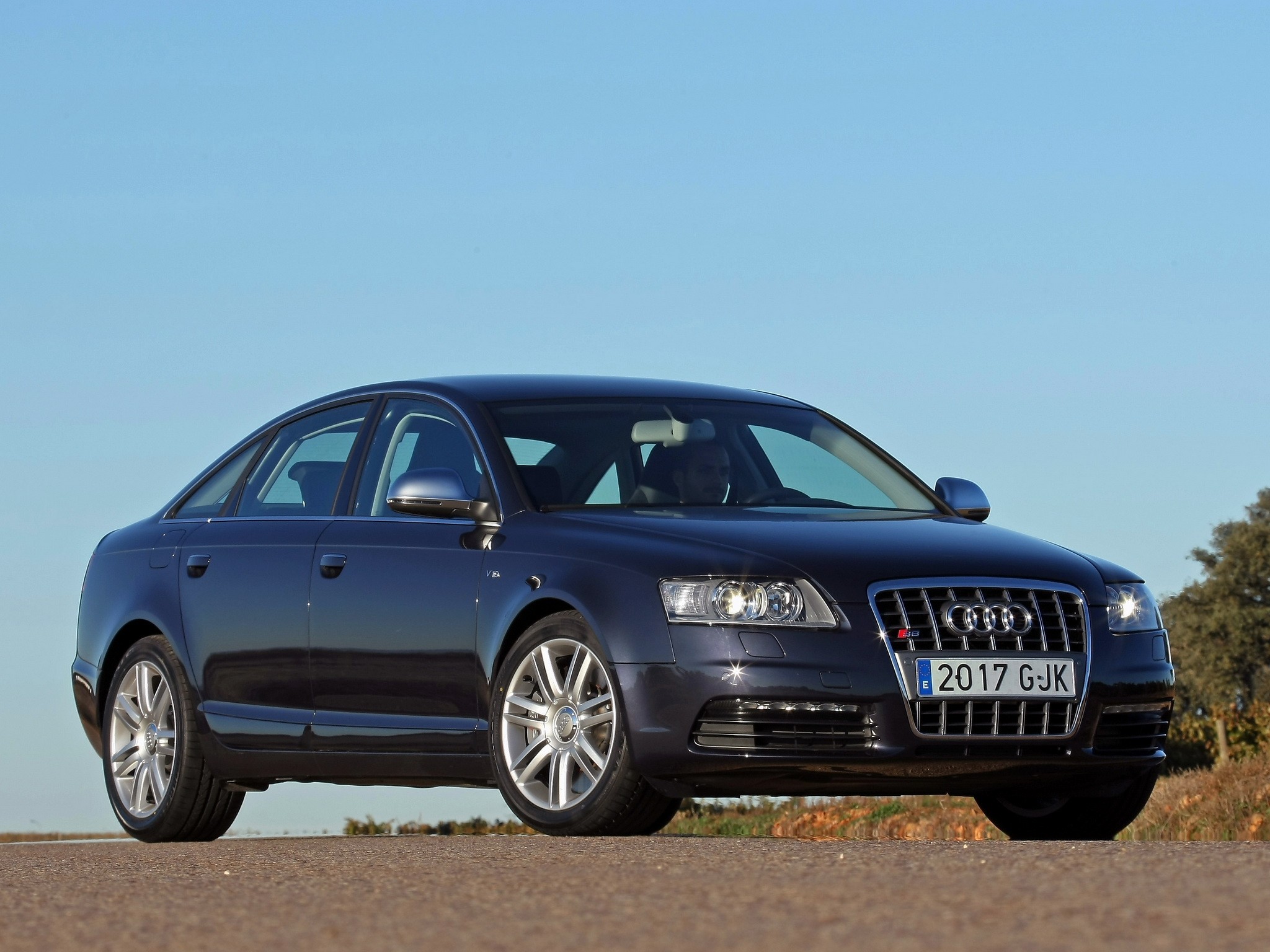 Audi S6 photo 32