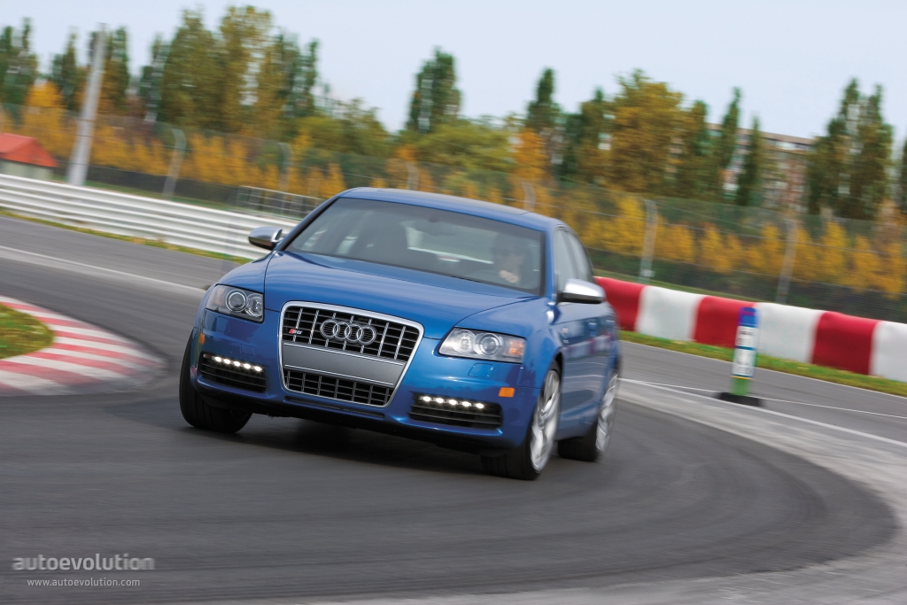 Audi S6 photo 11
