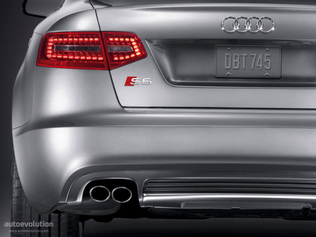Audi S6 photo 4
