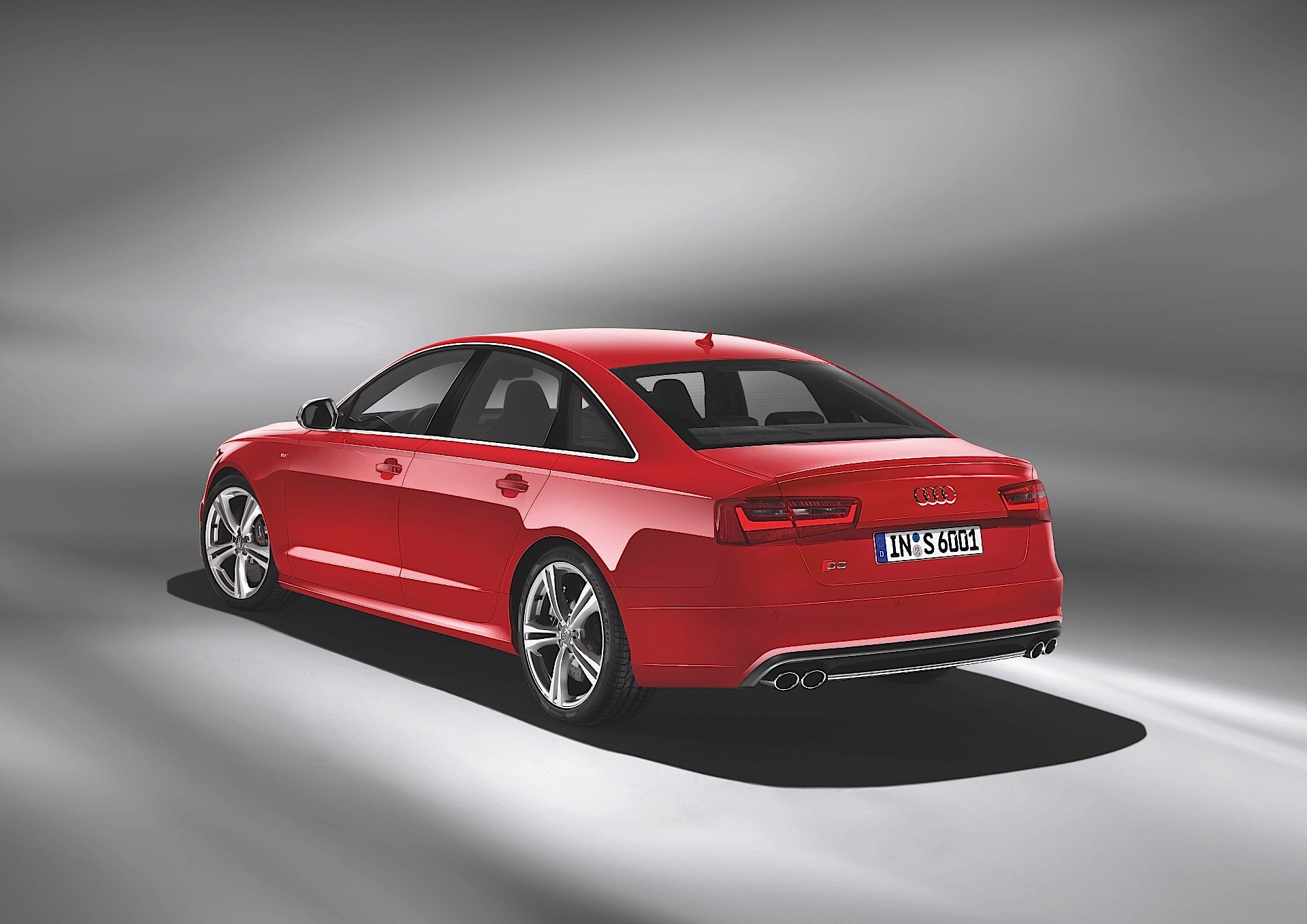 Audi S6 photo 15