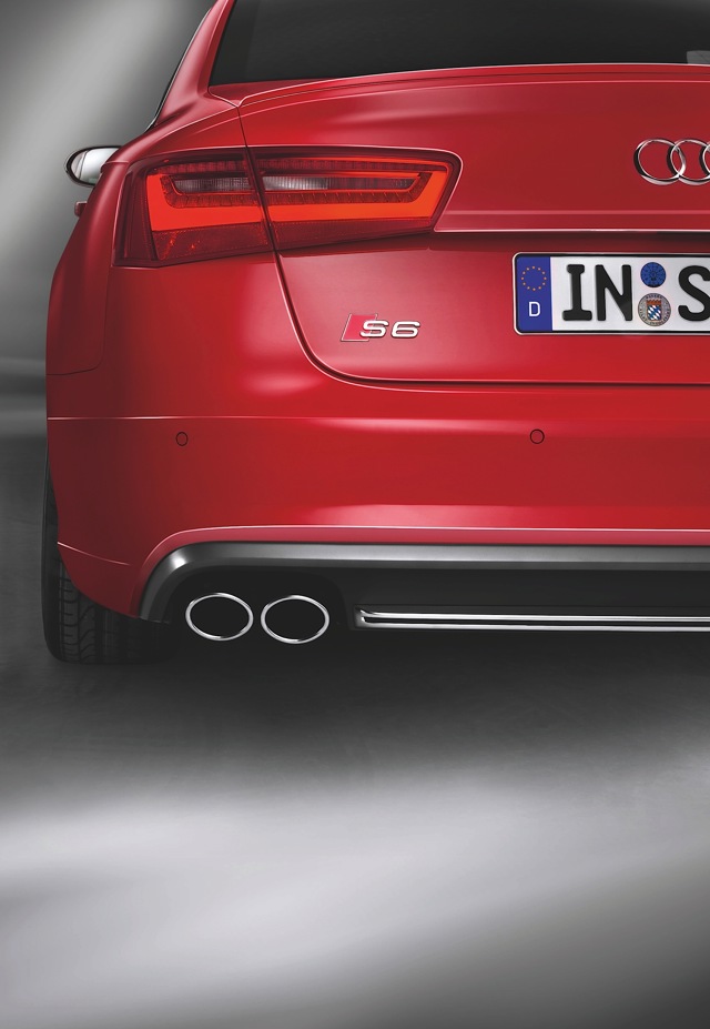 Audi S6 photo 24