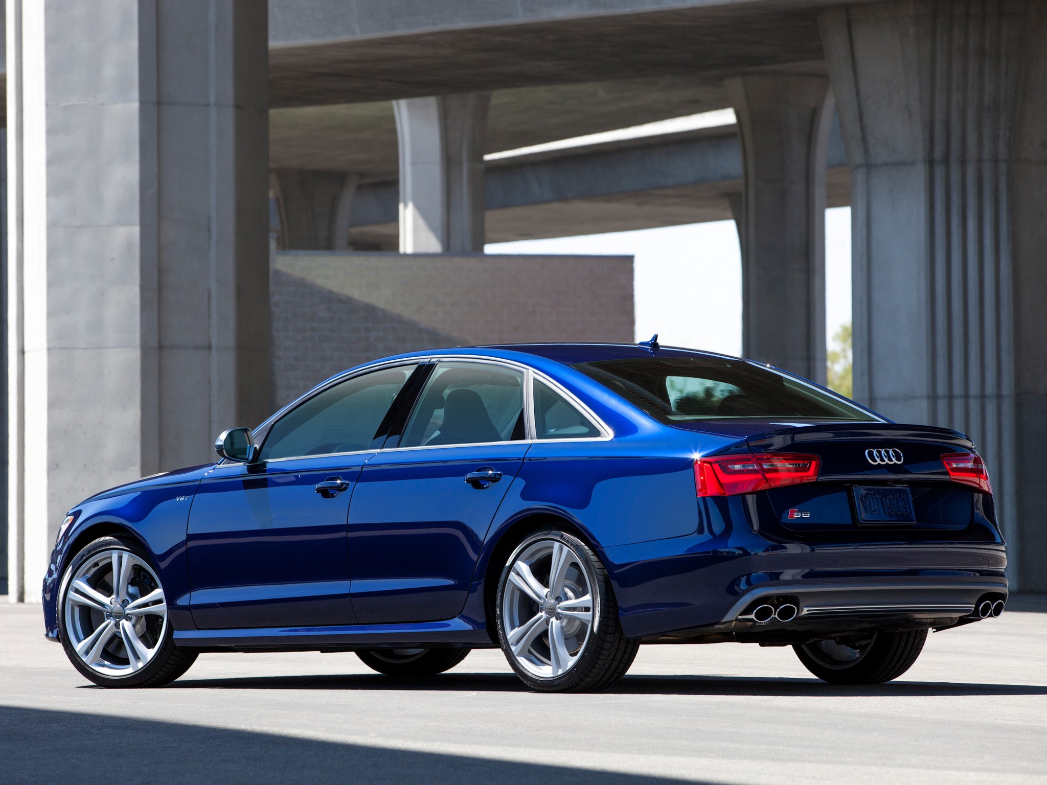 Audi S6 photo 58