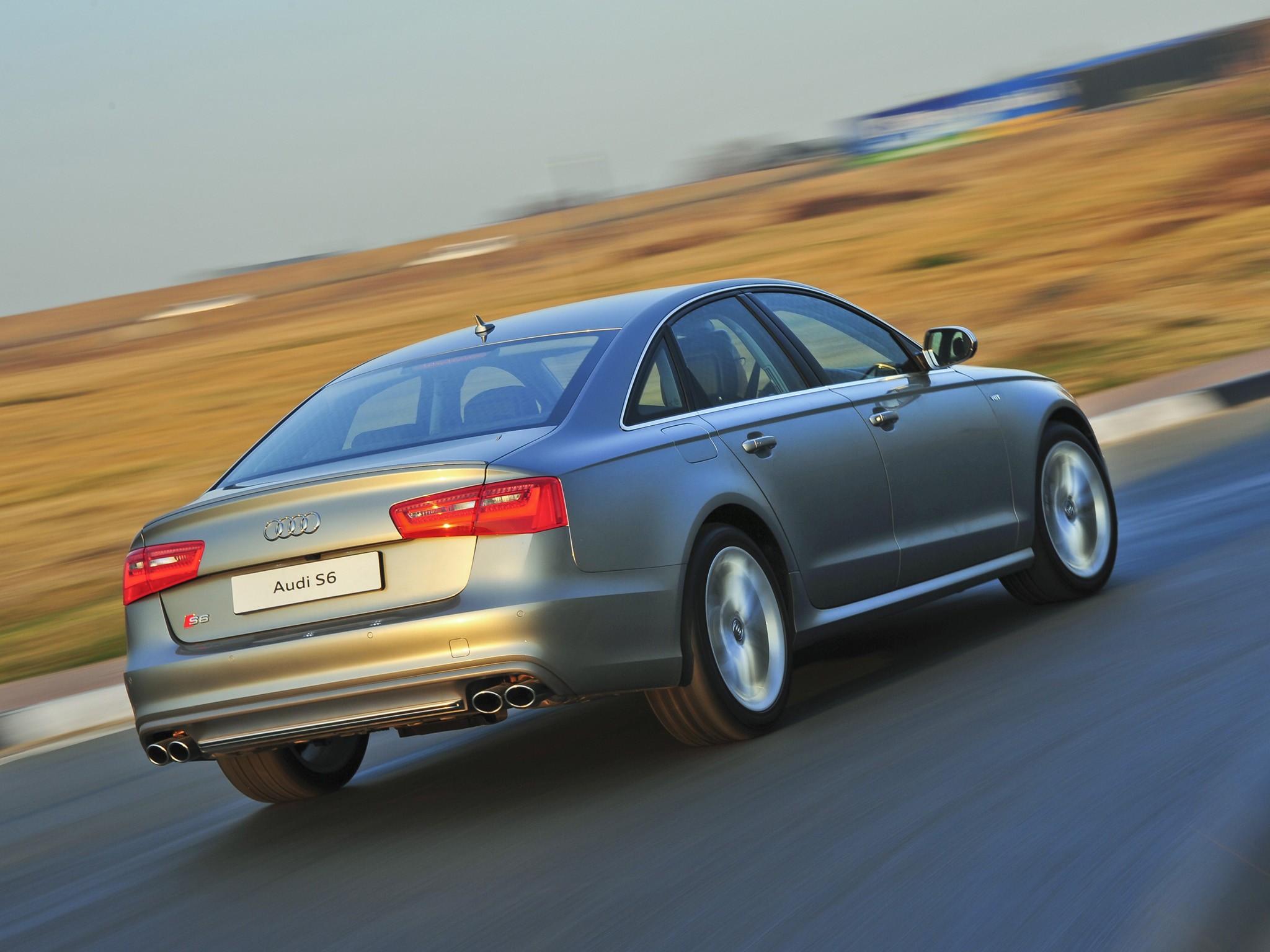 Audi S6 photo 68