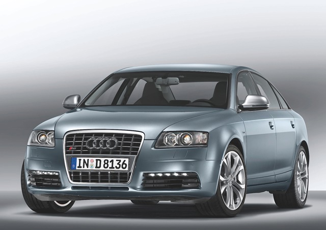 Audi S6 photo 2