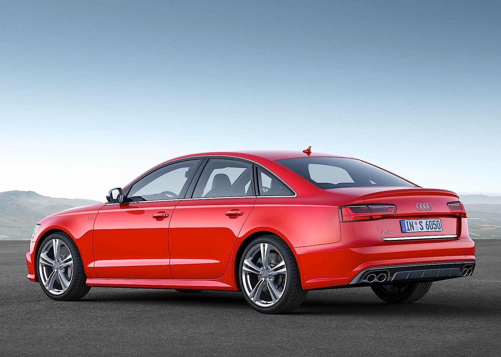 Audi S6 photo 8