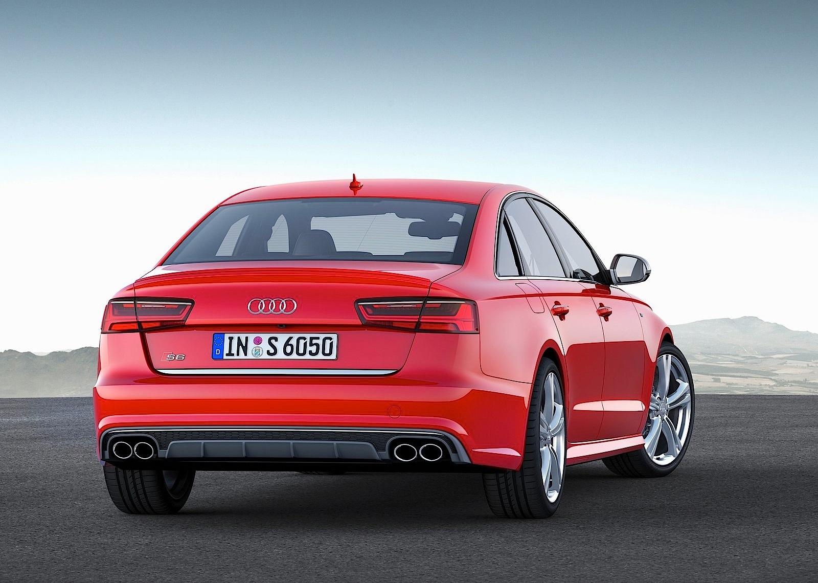Audi S6 photo 9