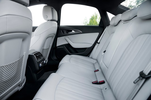 Audi S6 photo 30