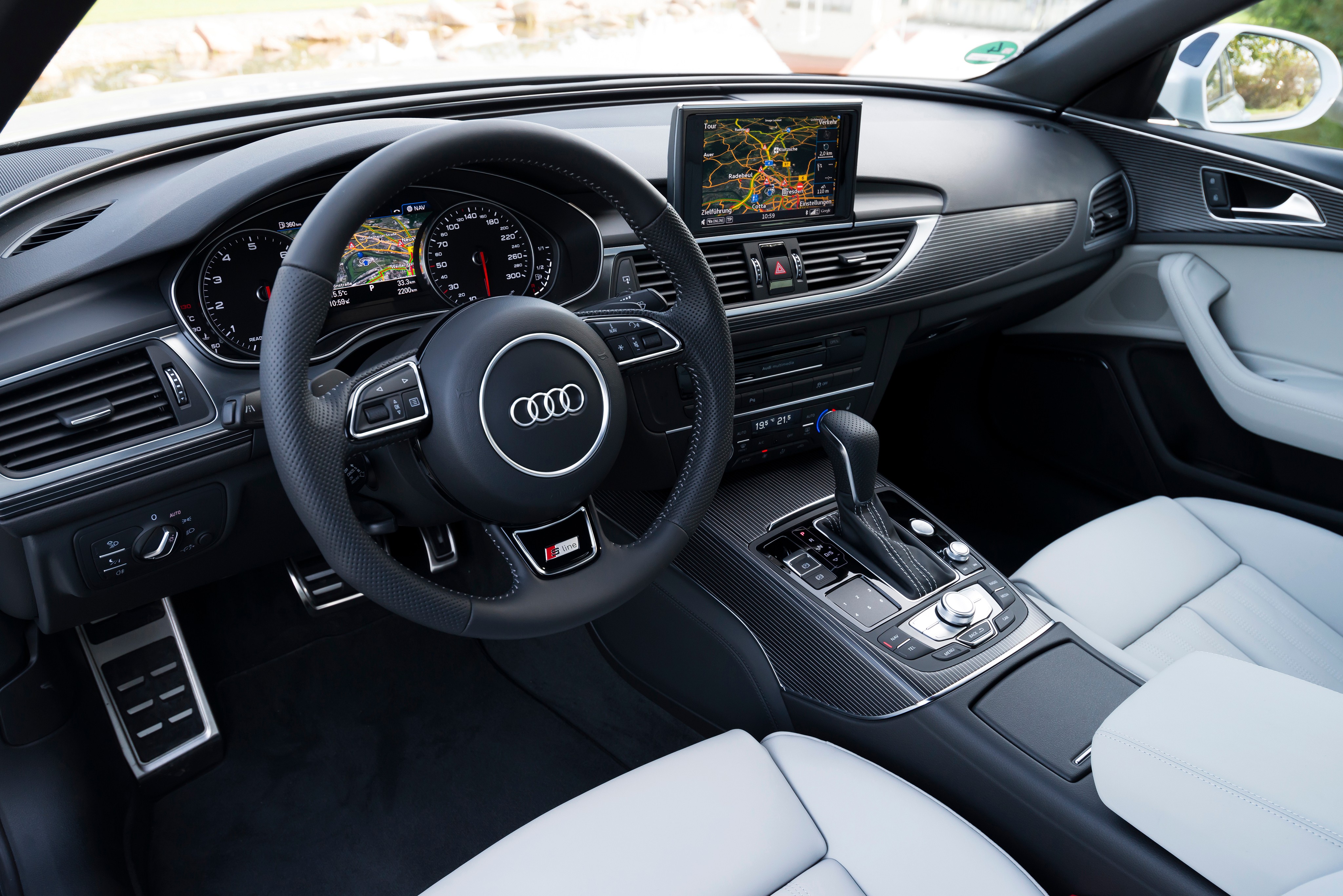 Audi S6 photo 31
