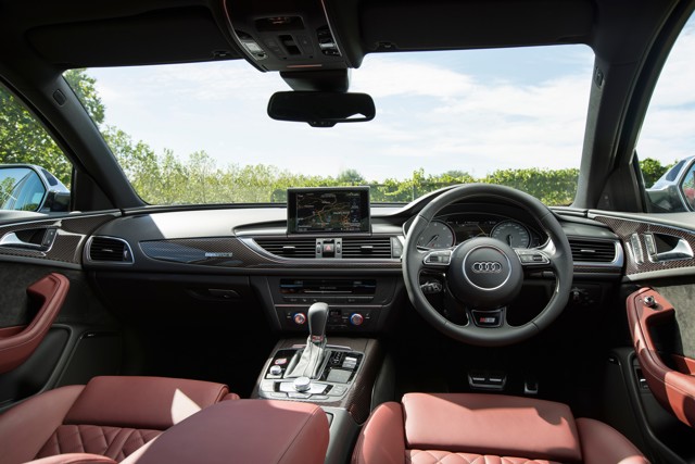 Audi S6 photo 32