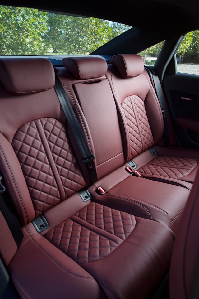 Audi S6 photo 33