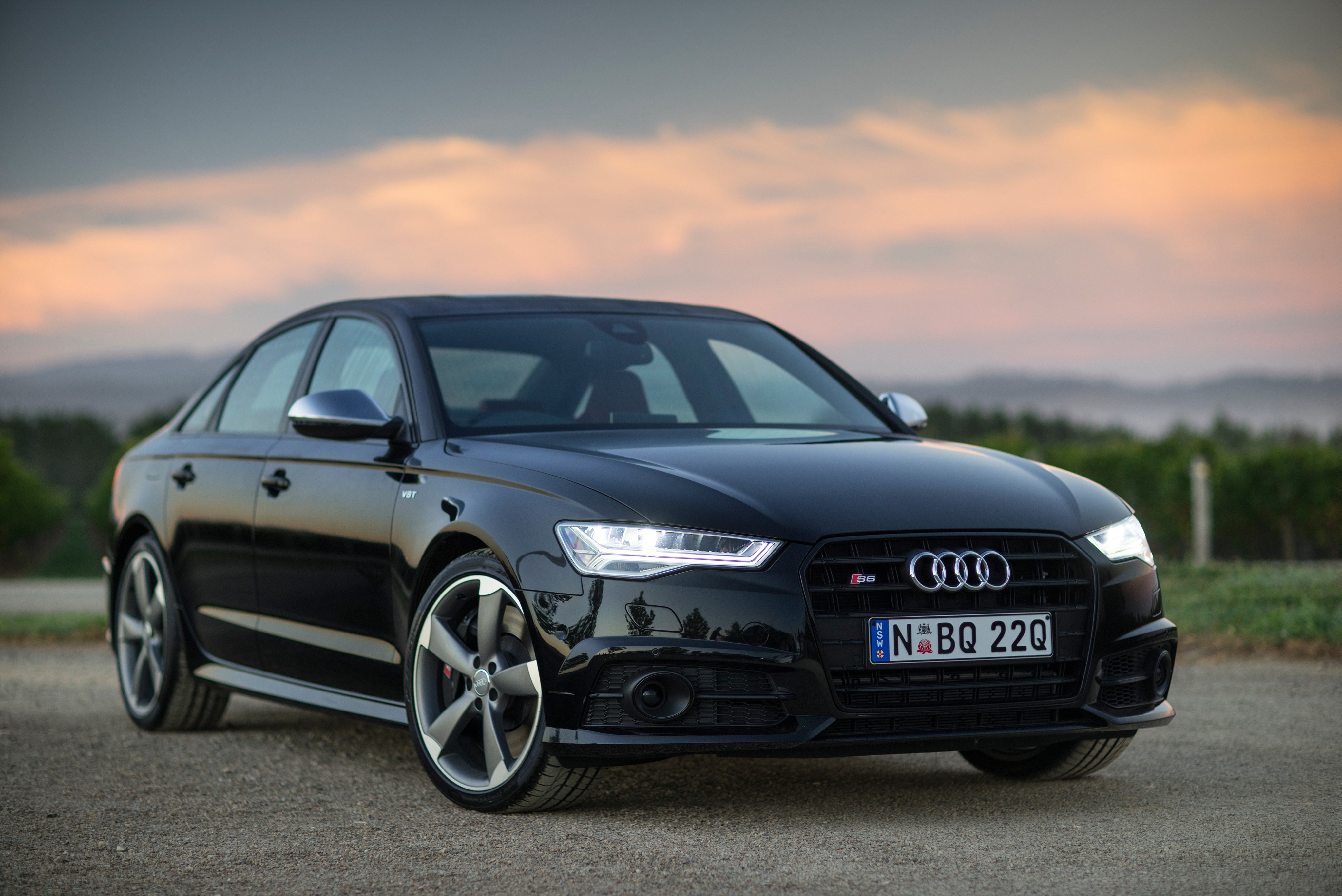Audi S6 photo 11