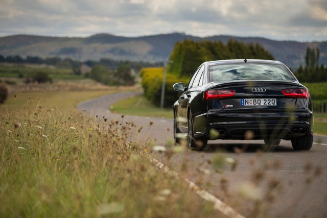 Audi S6 photo 15