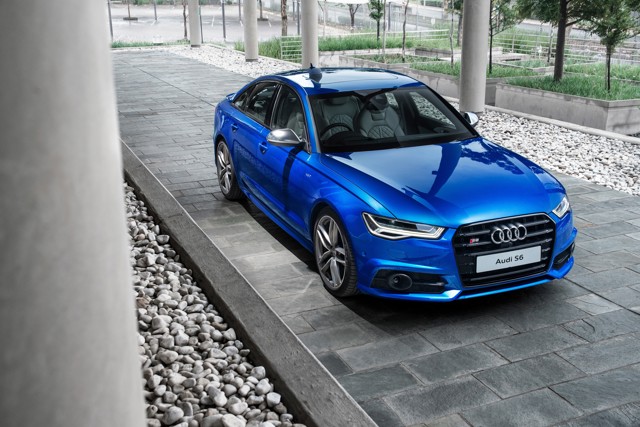 Audi S6 photo 17