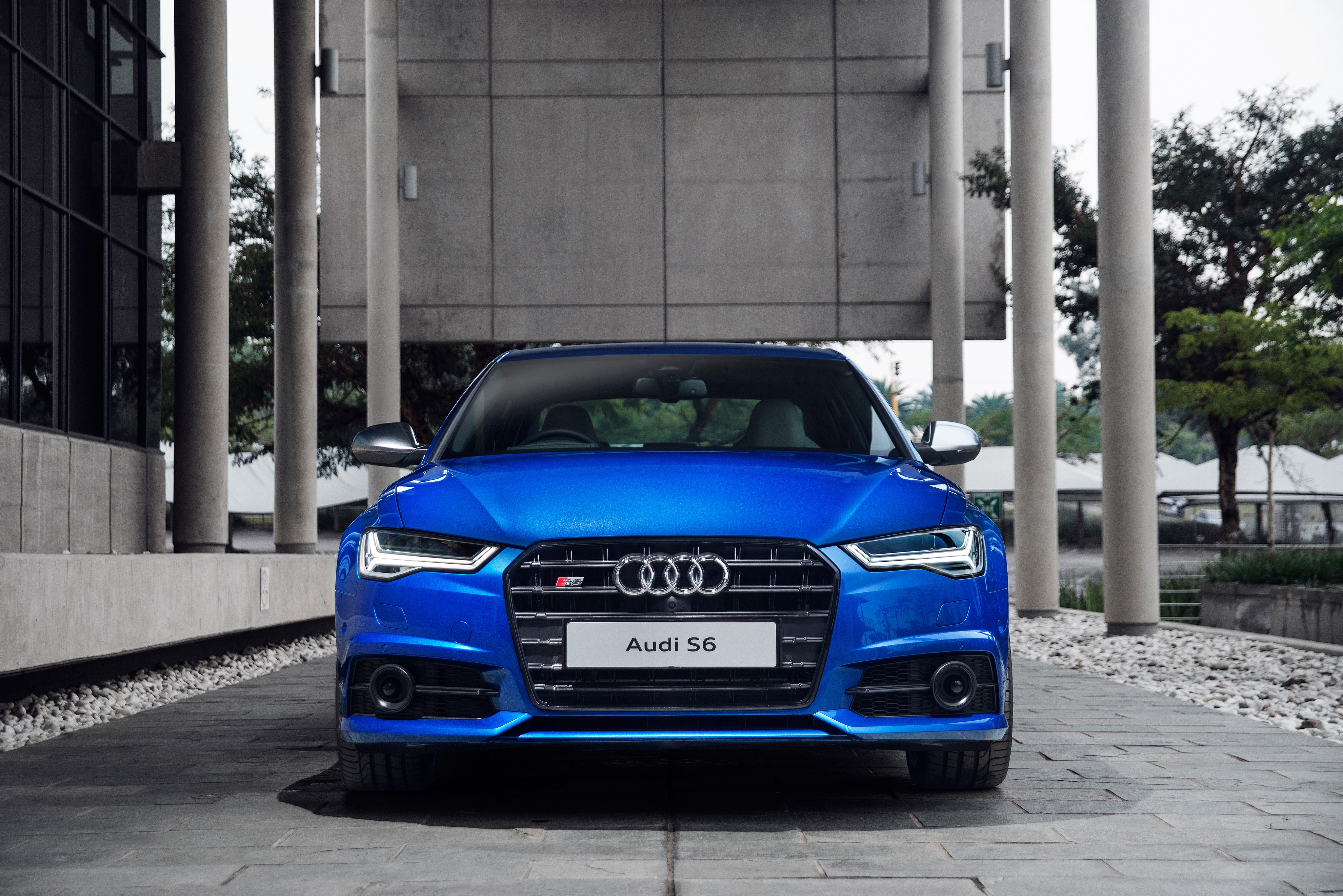 Audi S6 photo 20