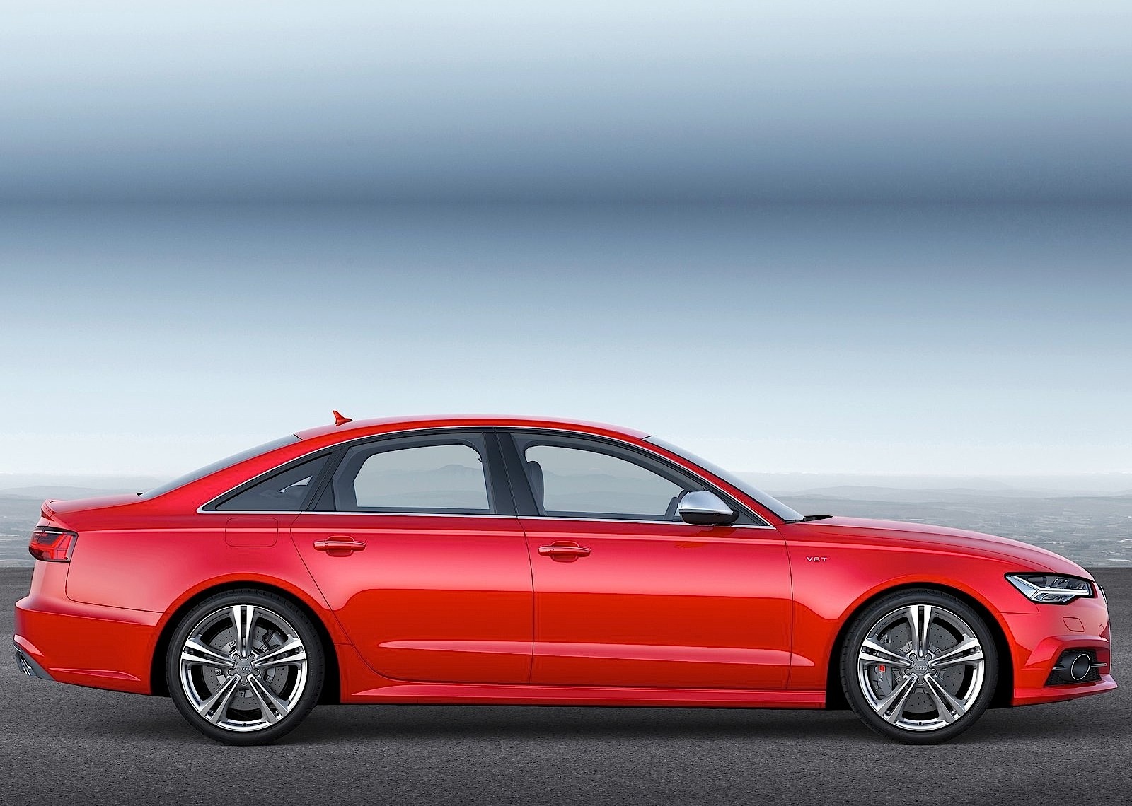 Audi S6 photo 6