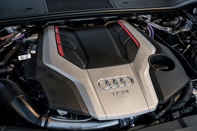 Audi S6 photo 49