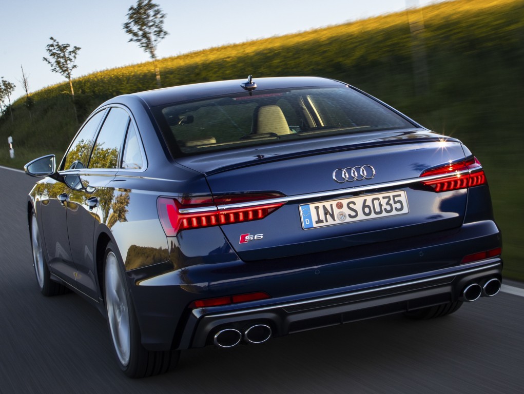 Audi S6 photo 24