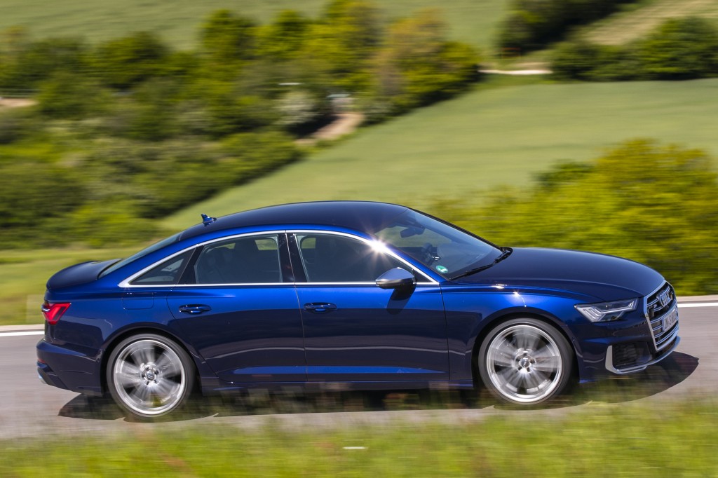Audi S6 photo 26