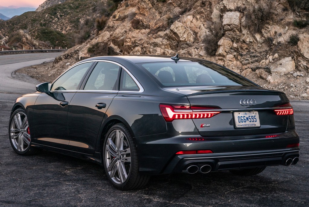 Audi S6 photo 29