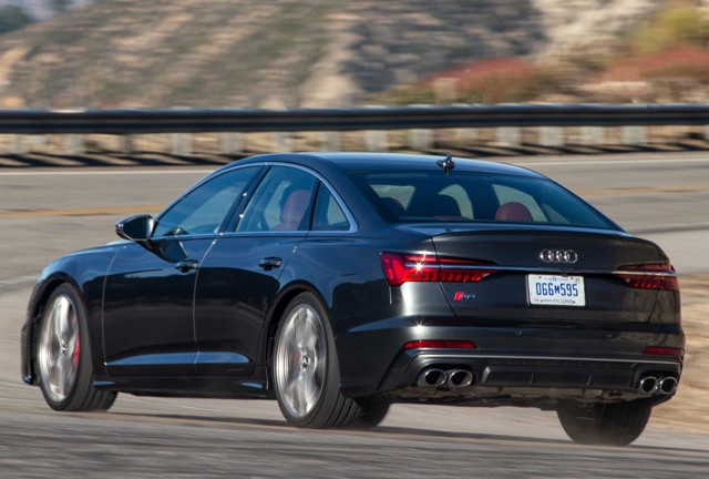 Audi S6 photo 32