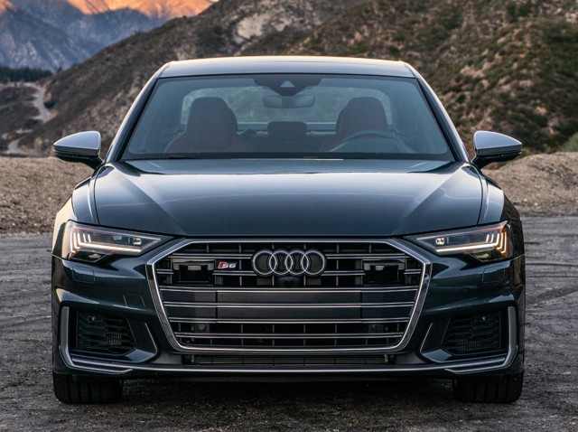 Audi S6 photo 36