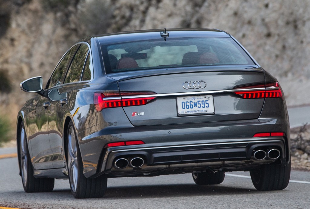 Audi S6 photo 37