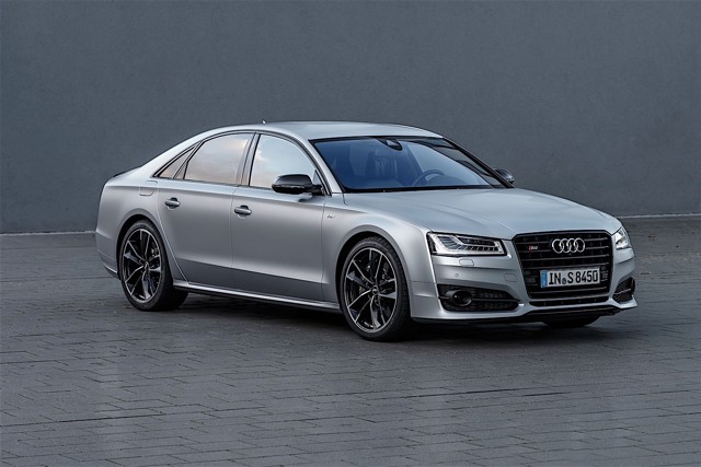 Audi S8 Plus photo 13