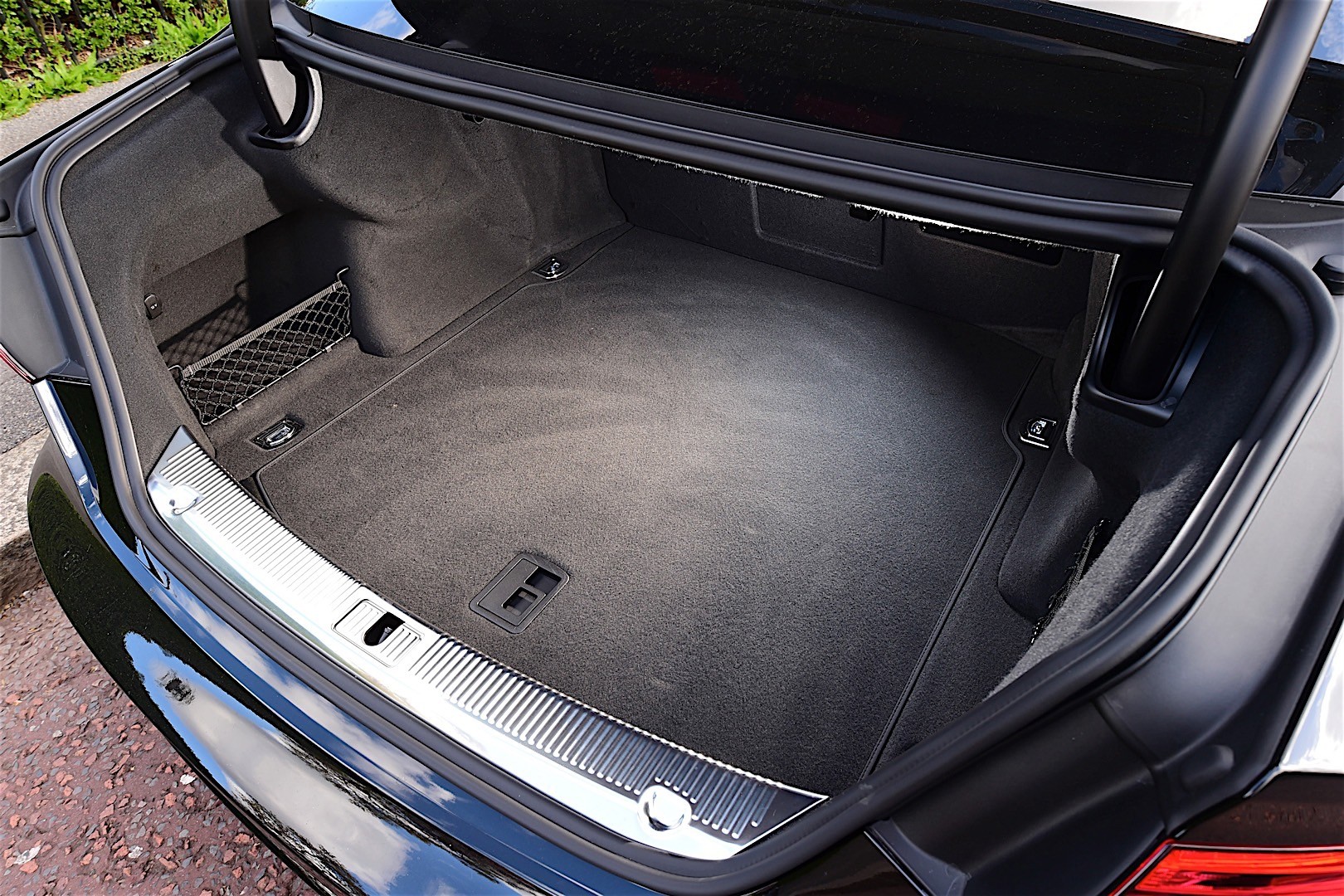 Audi S8 Plus photo 31