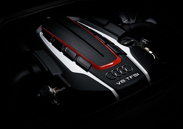 Audi S8 Plus photo 32