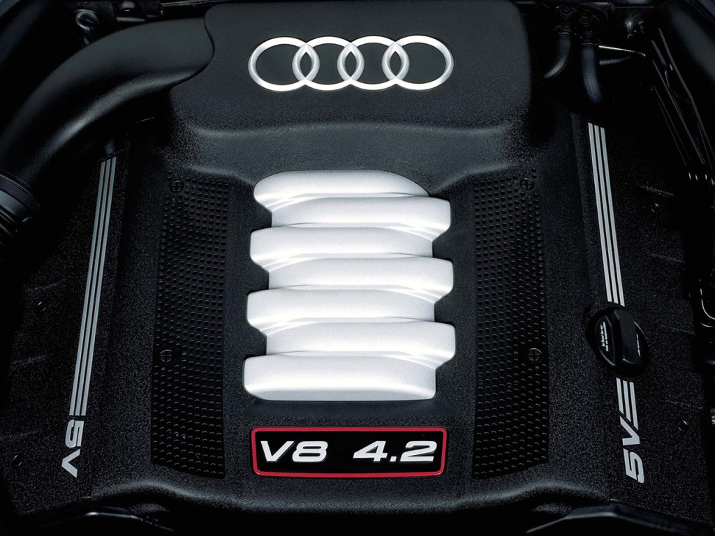 Audi S8 photo 12