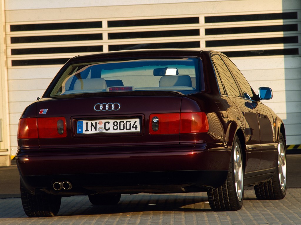 Audi S8 photo 5