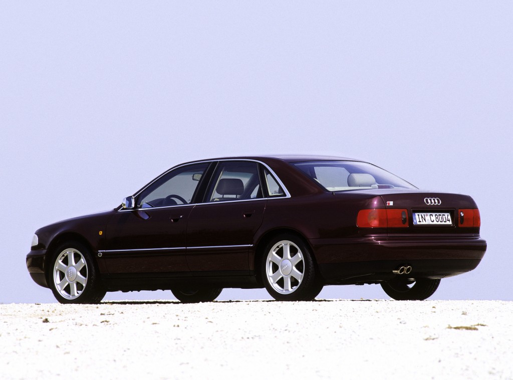 Audi S8 photo 7