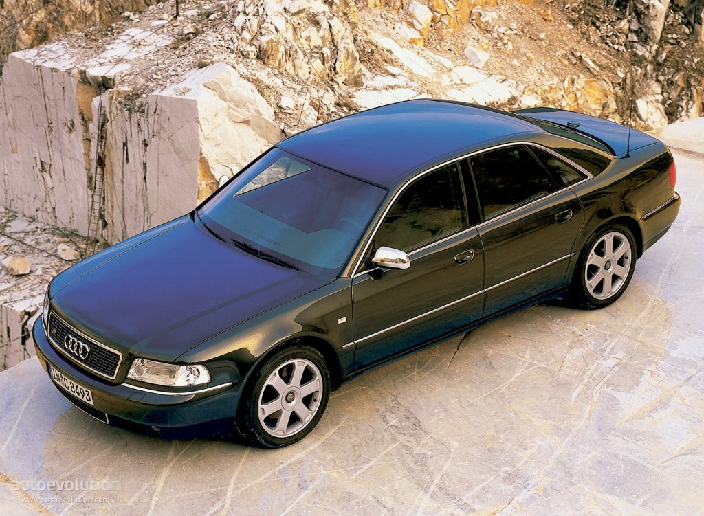 Audi S8 photo 6