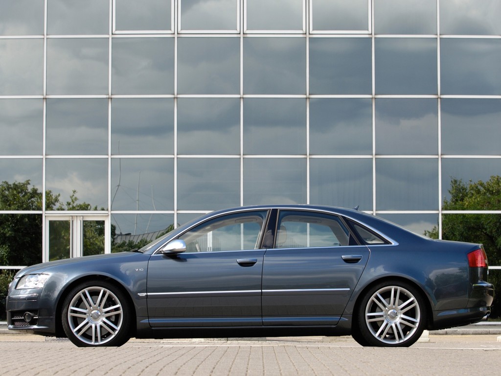 Audi S8 photo 10