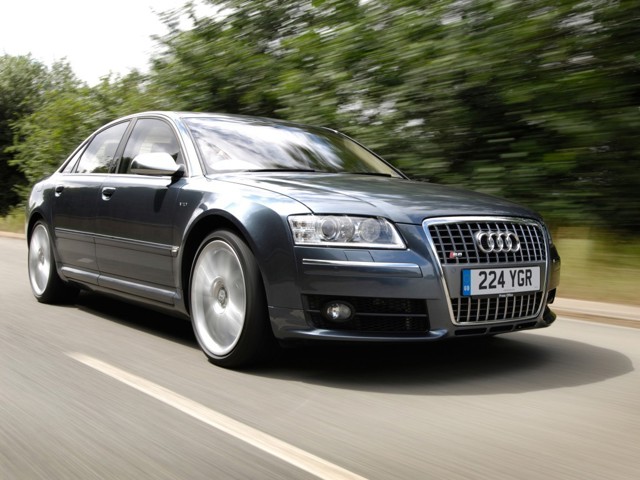 Audi S8 photo 11