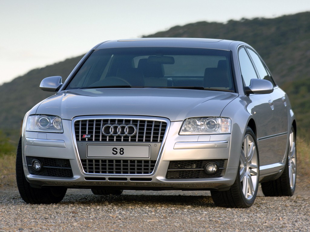 Audi S8 photo 13
