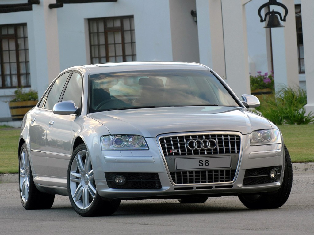 Audi S8 photo 15