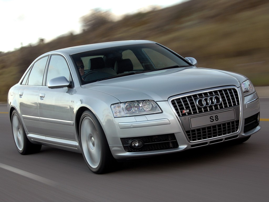 Audi S8 photo 18