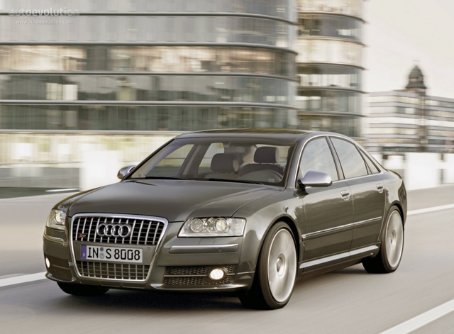 AUDI S8