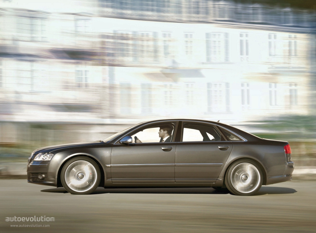 Audi S8 photo 7