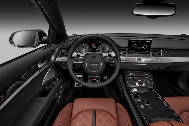 Audi S8 photo 20