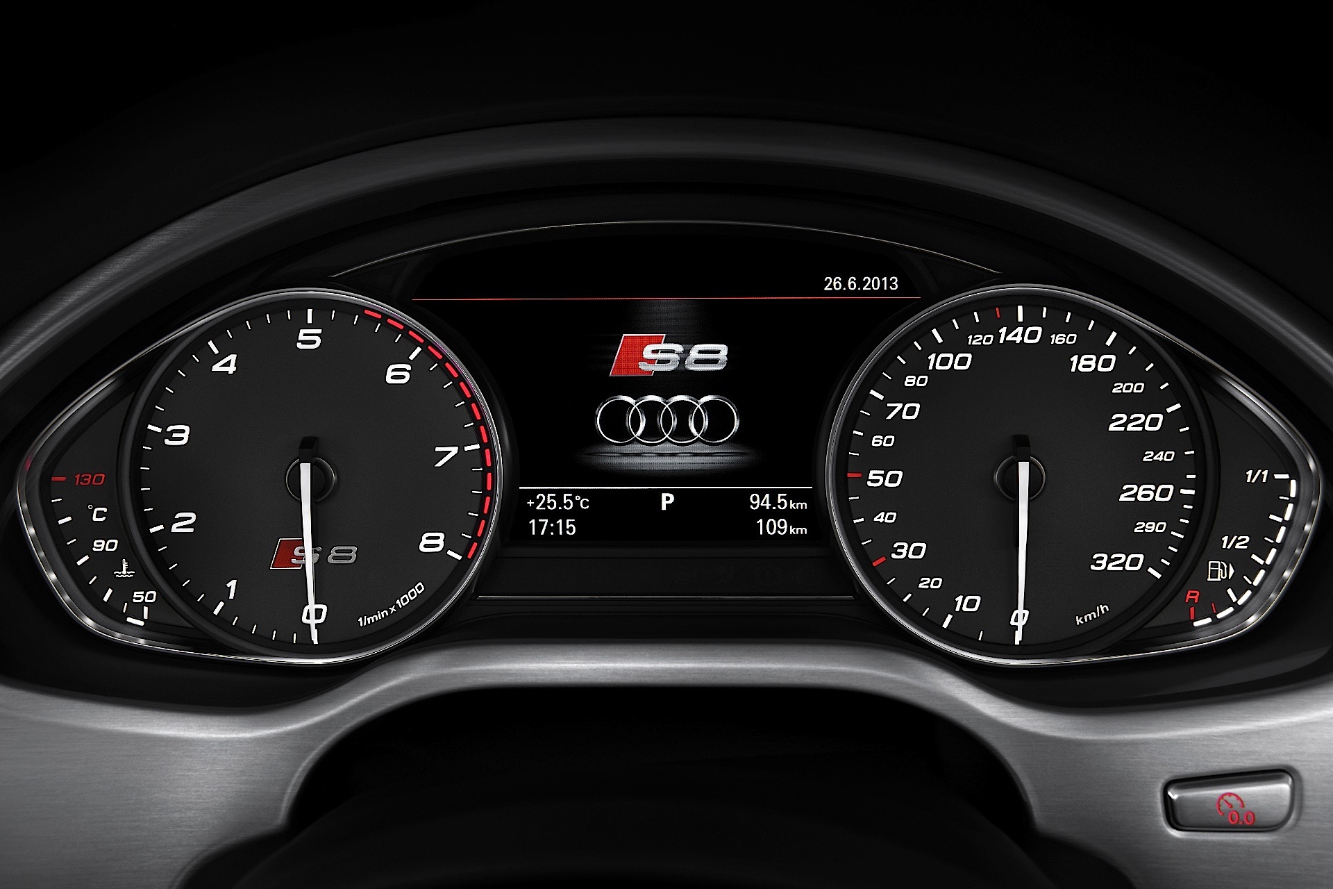 Audi S8 photo 26