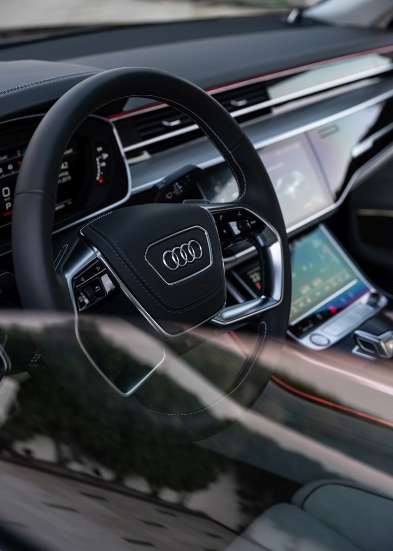 Audi S8 photo 79